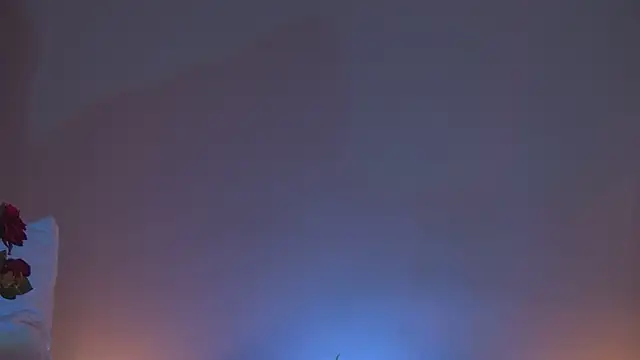 Amanda River online show from November 1, 2025, 6:02 pm