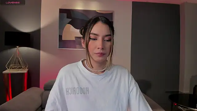 Snapshot of MaddisonCollins chatting on December 14, 2025, 11:05 am MaddisonCollins online show from December 14, 2025, 11:05 am