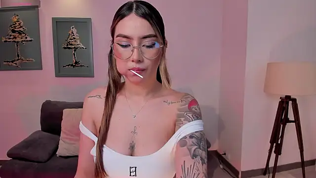 Snapshot of MaddisonCollins chatting on November 14, 2025, 8:56 pm MaddisonCollins online show from November 14, 2025, 8:56 pm