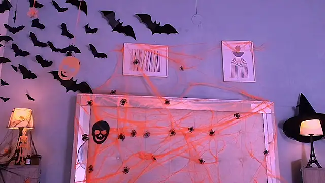 Snapshot of Emily_Castillo_1 chatting on October 21, 2025, 5:40 am Emily Castillo 1 online show from October 21, 2025, 5:40 am