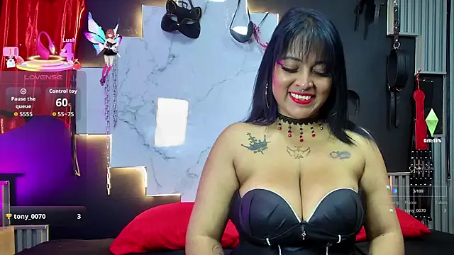 Snapshot of Sarah917 chatting on October 29, 2025, 7:46 pm Sarah917 online show from October 29, 2025, 7:46 pm