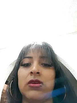 Snapshot of Sarah917 chatting on November 21, 2025, 6:07 pm Sarah917 online show from November 21, 2025, 6:07 pm