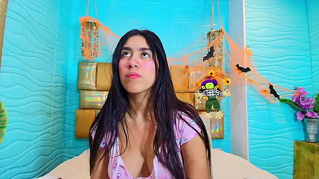 Snapshot of Mia_Montess chatting on October 25, 2025, 12:17 pm Mia Montess online show from October 25, 2025, 12:17 pm