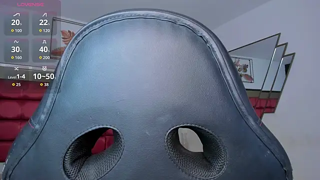 SaskiaGrendel online show from April 28, 2026, 12:09 am