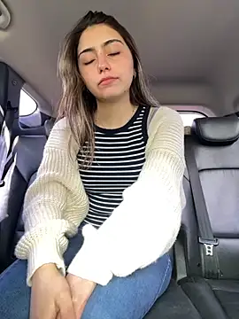 Snapshot of floooohv chatting on October 19, 2025, 7:05 pm floooohv online show from October 19, 2025, 7:05 pm