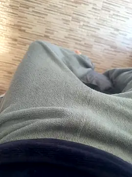 Snapshot of ategurl192 chatting on December 15, 2025, 8:09 am ategurl192 online show from December 15, 2025, 8:09 am