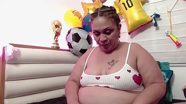 Snapshot of scarlettbooty chatting on July 8, 2026, 3:02 pm scarlettbooty online show from July 8, 2026, 3:02 pm