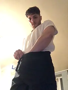 Donnydon79 online show from March 5, 2025, 9:48 pm