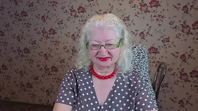 Maya Mayflower online show from November 16, 2025, 4:06 am