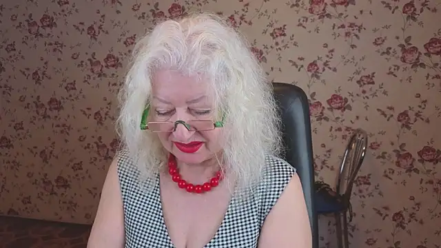 Maya Mayflower online show from January 19, 2026, 3:10 am