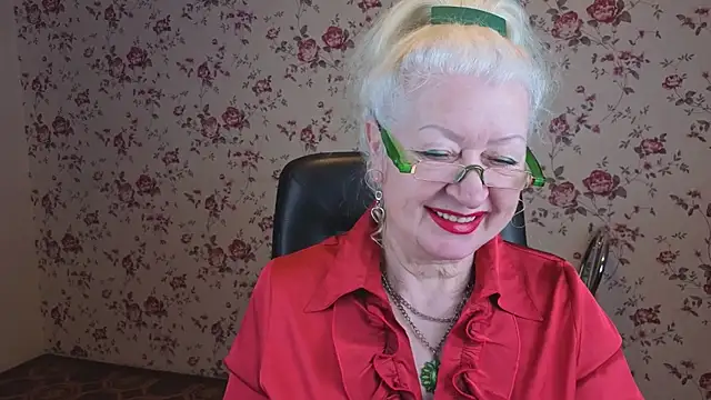 Maya Mayflower online show from December 14, 2025, 4:08 am