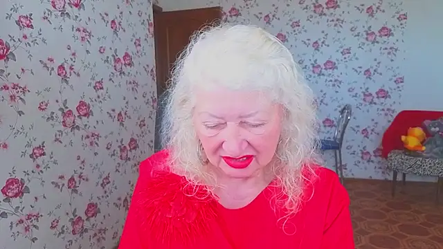 Snapshot of Maya_Mayflower chatting on June 4, 2026, 3:33 am Maya Mayflower online show from June 4, 2026, 3:33 am