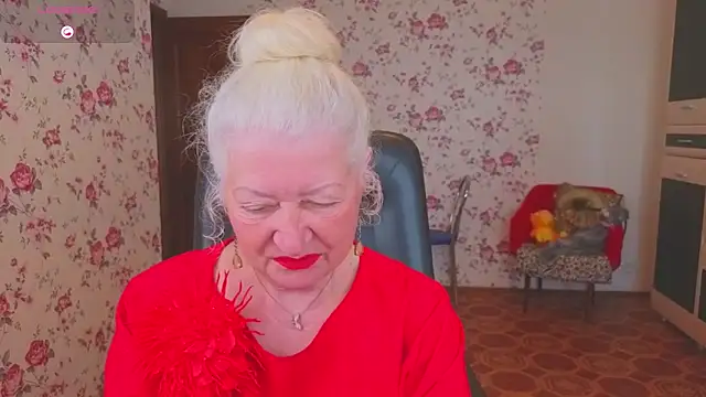 Snapshot of Maya_Mayflower chatting on June 12, 2026, 3:59 am Maya Mayflower online show from June 12, 2026, 3:59 am