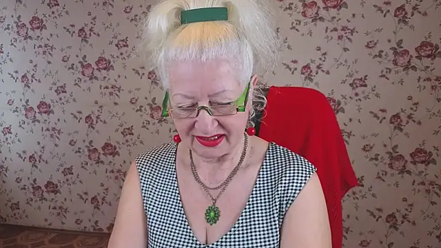 Maya Mayflower online show from October 9, 2025, 4:13 am