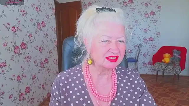 Snapshot of Maya_Mayflower chatting on May 29, 2026, 3:45 am Maya Mayflower online show from May 29, 2026, 3:45 am