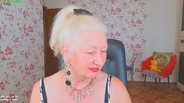 Snapshot of Maya_Mayflower chatting on August 2, 2026, 4:00 am Maya Mayflower online show from August 2, 2026, 4:00 am