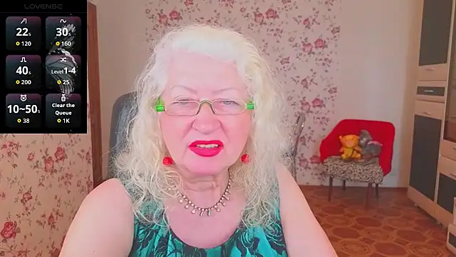 Snapshot of Maya_Mayflower chatting on May 16, 2026, 4:00 am Maya Mayflower online show from May 16, 2026, 4:00 am