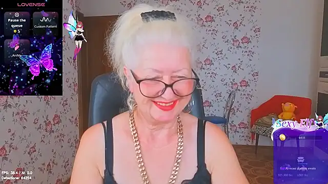 Snapshot of Maya_Mayflower chatting on July 30, 2026, 5:50 am Maya Mayflower online show from July 30, 2026, 5:50 am