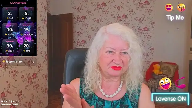 Snapshot of Maya_Mayflower chatting on June 20, 2026, 3:33 am Maya Mayflower online show from June 20, 2026, 3:33 am
