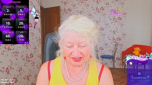 Snapshot of Maya_Mayflower chatting on August 4, 2026, 4:17 am Maya Mayflower online show from August 4, 2026, 4:17 am
