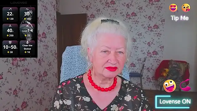 Snapshot of Maya_Mayflower chatting on June 15, 2026, 3:29 am Maya Mayflower online show from June 15, 2026, 3:29 am