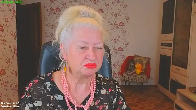 Snapshot of Maya_Mayflower chatting on June 29, 2026, 3:35 am Maya Mayflower online show from June 29, 2026, 3:35 am