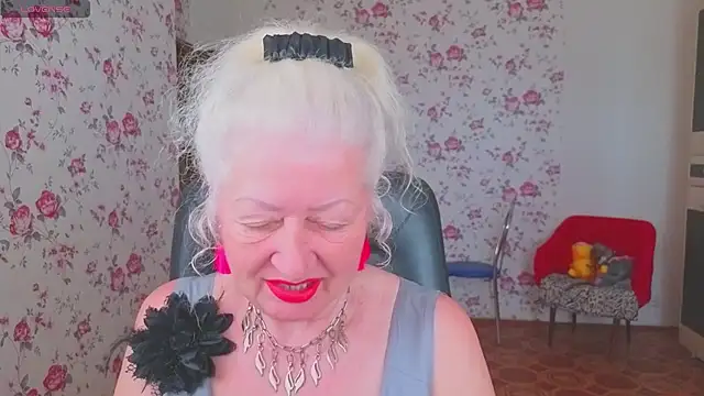 Snapshot of Maya_Mayflower chatting on May 23, 2026, 3:27 am Maya Mayflower online show from May 23, 2026, 3:27 am