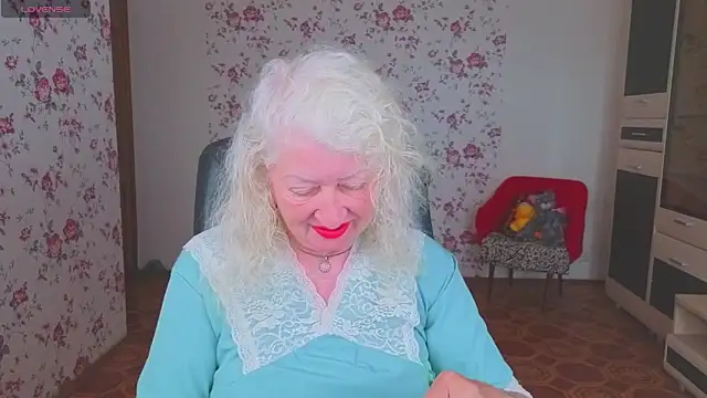 Snapshot of Maya_Mayflower chatting on May 31, 2026, 3:34 am Maya Mayflower online show from May 31, 2026, 3:34 am