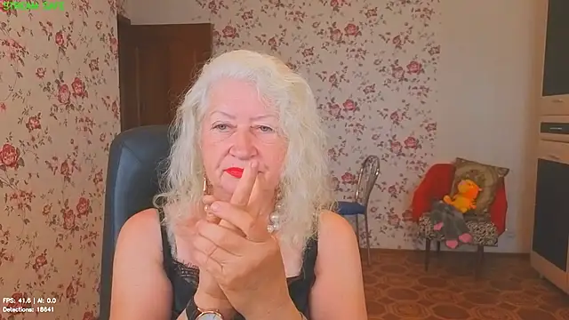Snapshot of Maya_Mayflower chatting on June 25, 2026, 3:26 am Maya Mayflower online show from June 25, 2026, 3:26 am