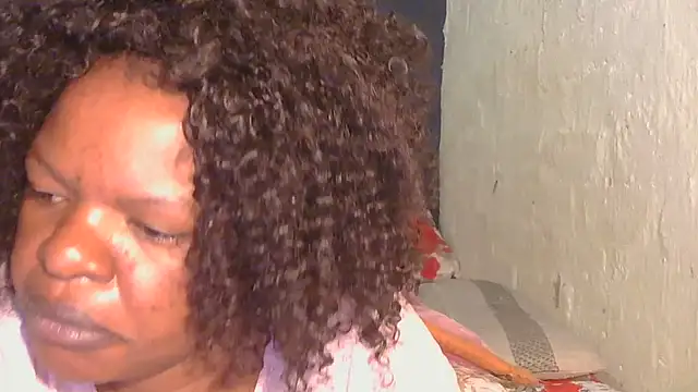 Snapshot of ebony_rose11 chatting on November 16, 2025, 11:30 pm ebony rose11 online show from November 16, 2025, 11:30 pm