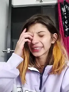 KratosAfroditacs online show from February 13, 2026, 4:34 am