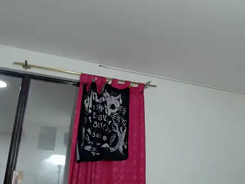 Snapshot of KratosAfroditacs chatting on November 15, 2025, 8:35 pm KratosAfroditacs online show from November 15, 2025, 8:35 pm