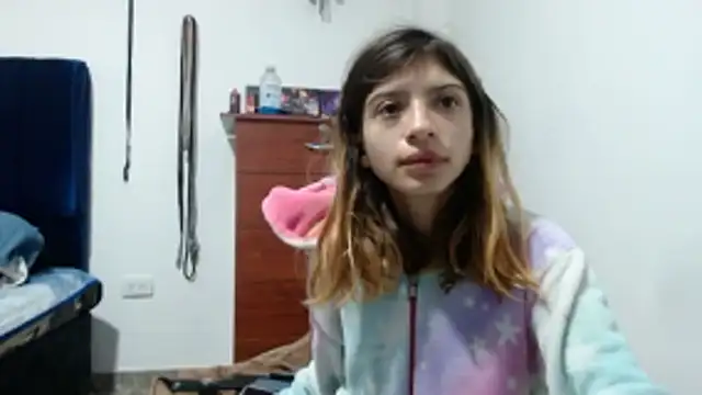 KratosAfroditacs online show from March 20, 2026, 3:57 pm