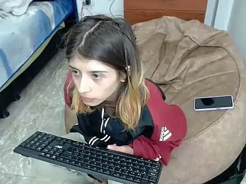 Snapshot of KratosAfroditacs chatting on November 28, 2025, 10:21 pm KratosAfroditacs online show from November 28, 2025, 10:21 pm