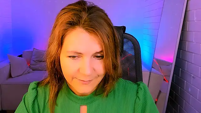 NicoleHitman online show from November 6, 2025, 5:22 am