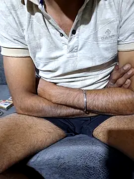 Decant Ruhi143 online show from October 2, 2025, 4:32 pm