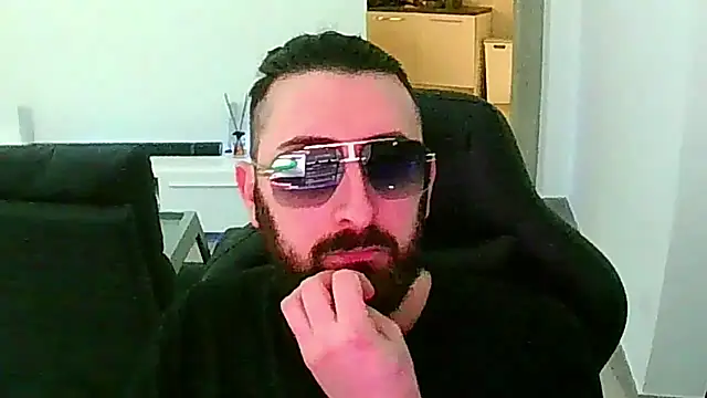 Snapshot of PrincipeAlessandro chatting on October 9, 2025, 10:43 pm PrincipeAlessandro online show from October 9, 2025, 10:43 pm