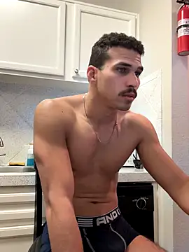 Snapshot of Maikolsalami2 chatting on November 7, 2025, 9:30 pm Maikolsalami2 online show from November 7, 2025, 9:30 pm