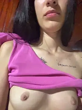 Snapshot of dianagomes2511 chatting on March 4, 2025, 4:27 am dianagomes2511 online show from March 4, 2025, 4:27 am