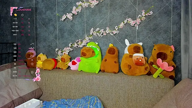 Snapshot of EvaTheHeart chatting on October 10, 2025, 9:10 am EvaTheHeart online show from October 10, 2025, 9:10 am