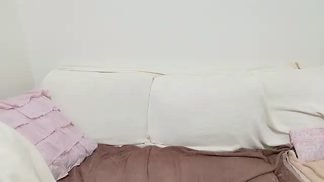 pppYukaqqq online show from February 16, 2026, 11:53 am