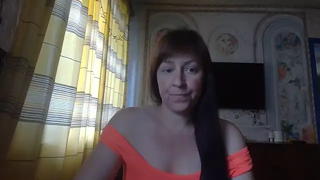 Snapshot of CarolinaReaperRed chatting on June 3, 2026, 9:32 am CarolinaReaperRed online show from June 3, 2026, 9:32 am