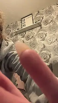 Snapshot of coupleajcc chatting on November 9, 2025, 4:11 pm coupleajcc online show from November 9, 2025, 4:11 pm