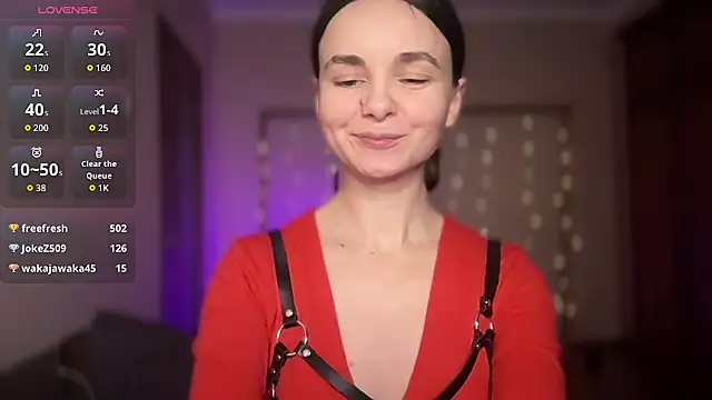 lanaloulou online show from October 8, 2025, 8:09 pm