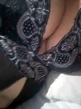 Sandra42 online show from October 19, 2025, 10:45 pm