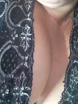 Sandra42 online show from November 15, 2025, 1:59 pm