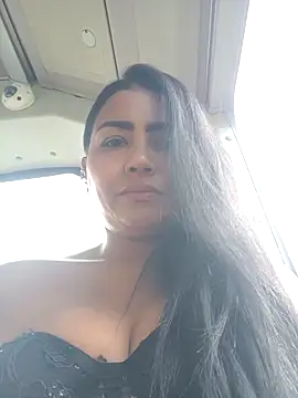 Ariana Rodriguez online show from April 21, 2026, 1:07 pm