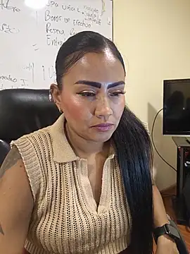 Snapshot of Ariana_Rodriguez chatting on July 9, 2026, 6:40 pm Ariana Rodriguez online show from July 9, 2026, 6:40 pm