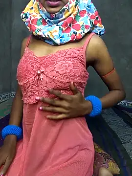 Snapshot of Cutesoma01 chatting on November 22, 2025, 3:27 am Cutesoma01 online show from November 22, 2025, 3:27 am