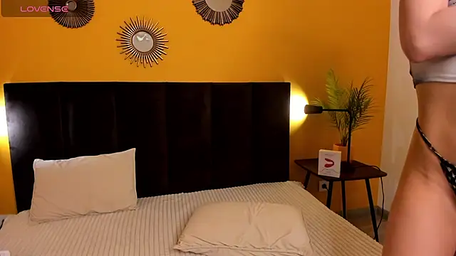 Snapshot of Jessie_Curlyy chatting on November 16, 2025, 1:54 am Jessie Curlyy online show from November 16, 2025, 1:54 am